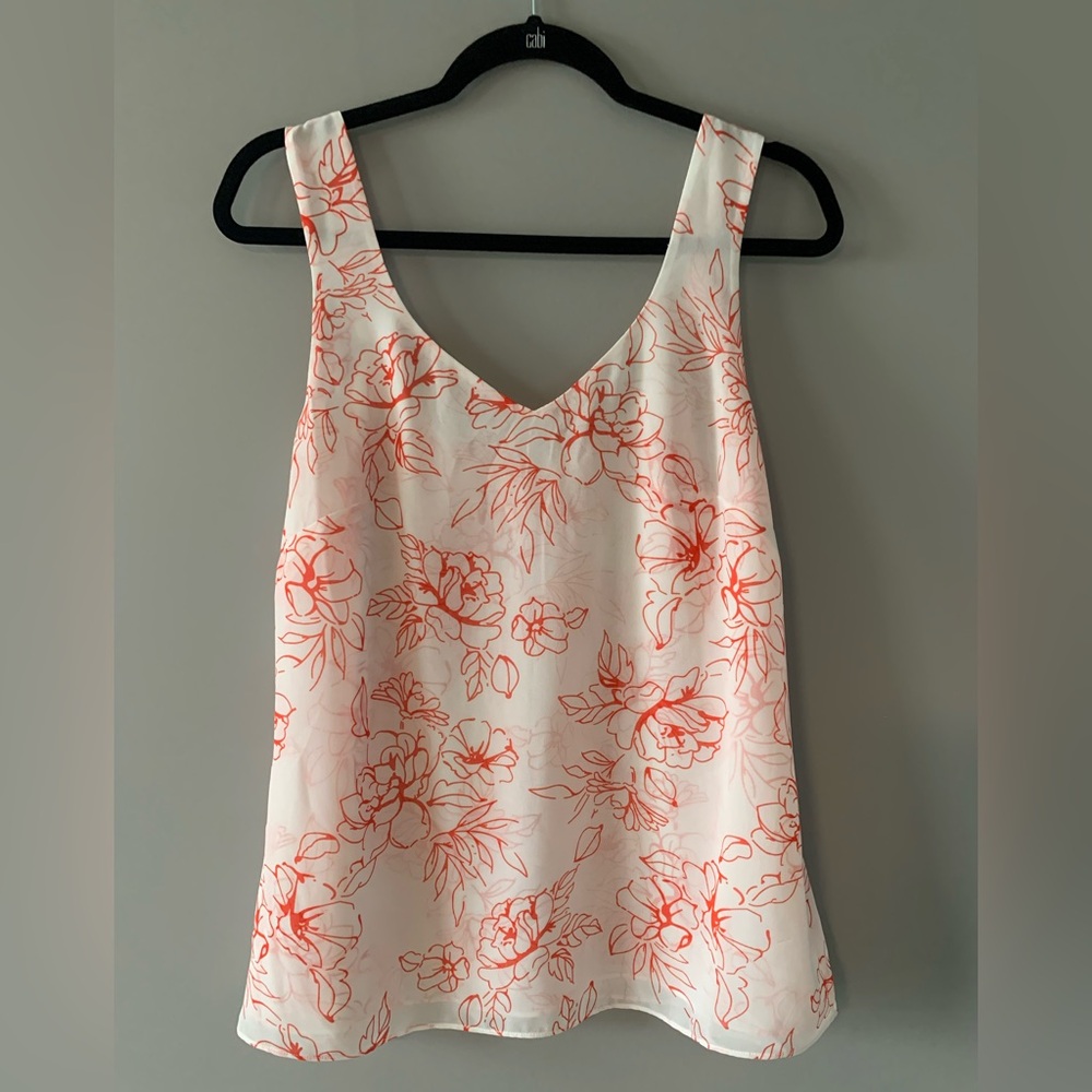 ☀️SALE☀️EUC Cabi Floral Print Sleeveless Top. White & Red. 2 layer poly chiffon.